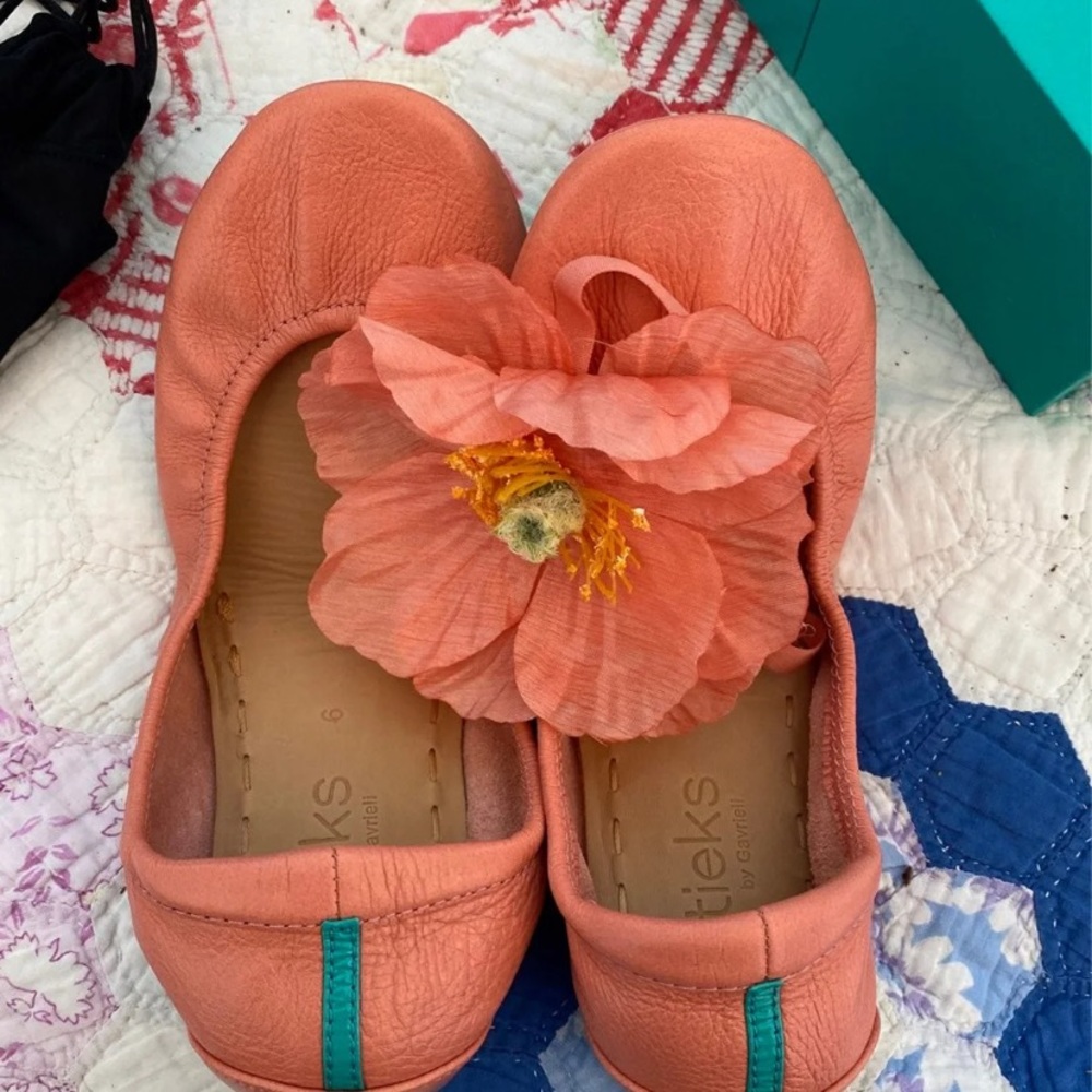 Tieks Peach Poppy LE 6